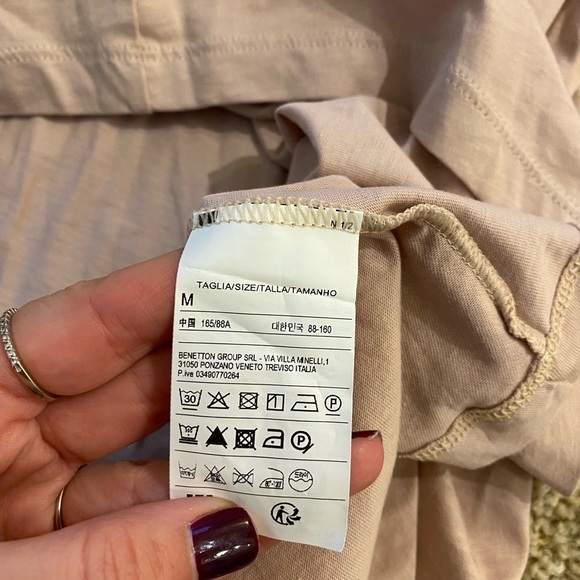 SISLEY V NECK HI-LOW TEE SHIRT - Picture 7 of 9